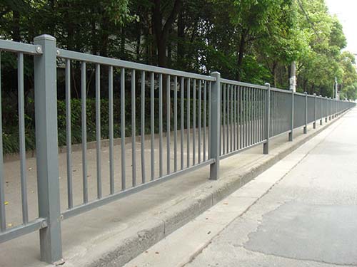 城市道路護(hù)欄